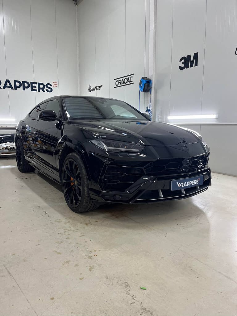 lamborghini-urus-carwrap-zijdeglans-folie-02